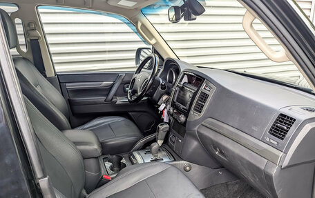 Mitsubishi Pajero IV, 2015 год, 2 495 000 рублей, 10 фотография