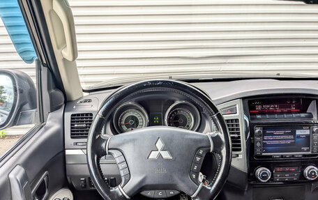 Mitsubishi Pajero IV, 2015 год, 2 495 000 рублей, 21 фотография