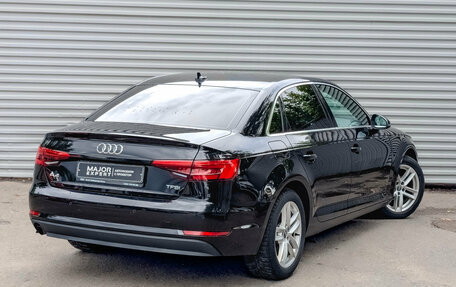 Audi A4, 2017 год, 1 850 000 рублей, 5 фотография