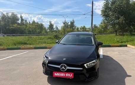 Mercedes-Benz A-Класс, 2019 год, 1 950 000 рублей, 1 фотография