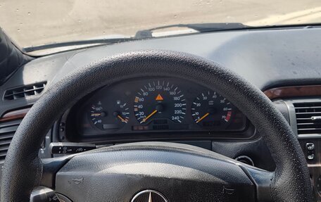 Mercedes-Benz E-Класс, 1999 год, 350 000 рублей, 1 фотография
