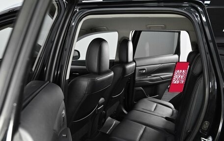 Mitsubishi Outlander III рестайлинг 3, 2014 год, 1 265 000 рублей, 12 фотография