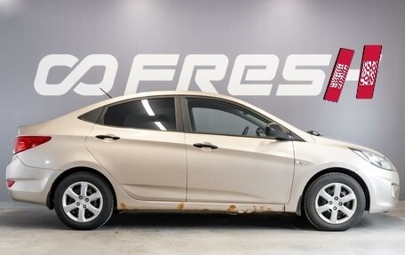 Hyundai Solaris II рестайлинг, 2011 год, 520 000 рублей, 5 фотография
