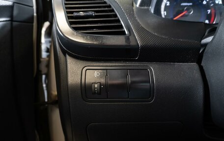 Hyundai Solaris II рестайлинг, 2011 год, 520 000 рублей, 20 фотография