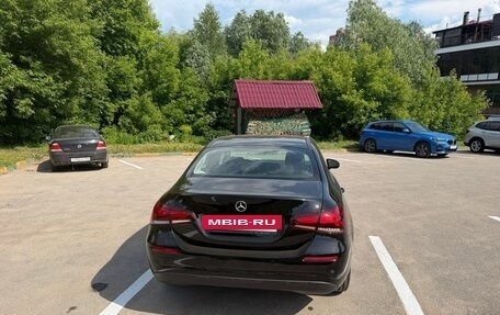Mercedes-Benz A-Класс, 2019 год, 1 950 000 рублей, 4 фотография