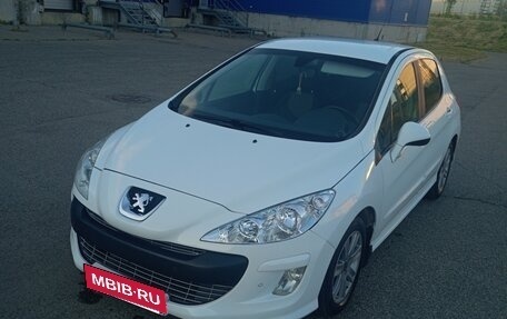 Peugeot 308 II, 2010 год, 565 000 рублей, 2 фотография