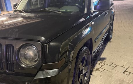 Jeep Liberty (Patriot), 2010 год, 1 100 000 рублей, 2 фотография
