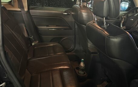 Jeep Liberty (Patriot), 2010 год, 1 100 000 рублей, 9 фотография