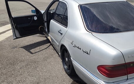 Mercedes-Benz E-Класс, 1999 год, 350 000 рублей, 4 фотография
