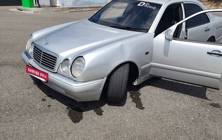 Mercedes-Benz E-Класс, 1999 год, 350 000 рублей, 7 фотография
