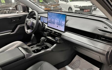 Toyota RAV4, 2026 год, 3 917 000 рублей, 17 фотография
