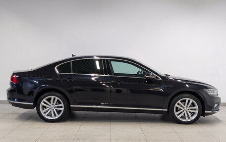 Volkswagen Passat B8 рестайлинг, 2020 год, 3 000 000 рублей, 4 фотография