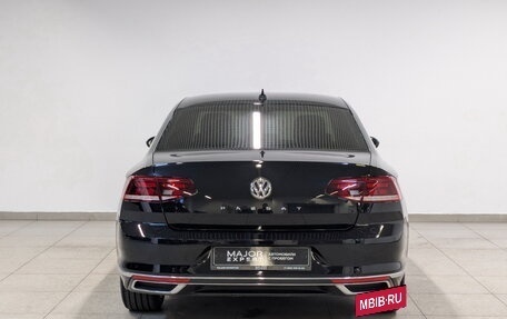 Volkswagen Passat B8 рестайлинг, 2020 год, 3 000 000 рублей, 6 фотография