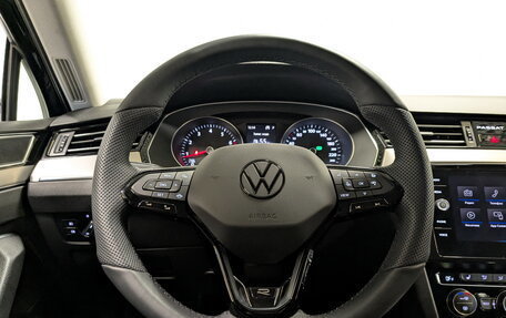 Volkswagen Passat B8 рестайлинг, 2020 год, 3 000 000 рублей, 22 фотография