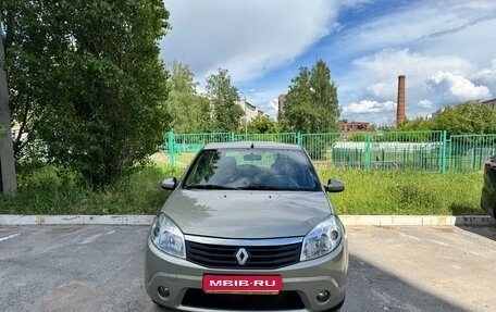 Renault Sandero I, 2012 год, 800 000 рублей, 1 фотография