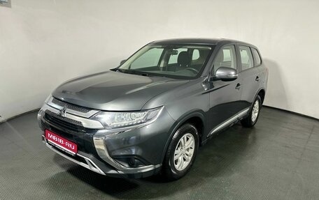 Mitsubishi Outlander III рестайлинг 3, 2019 год, 2 100 000 рублей, 1 фотография