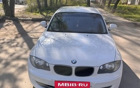 BMW 1 серия, 2011 год, 780 000 рублей, 3 фотография