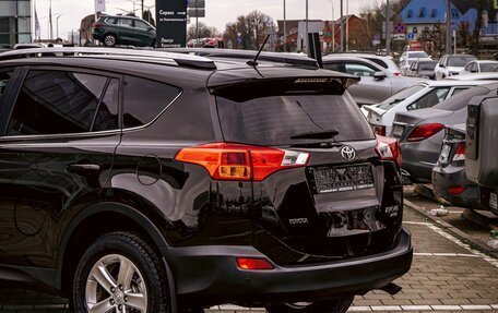 Toyota RAV4, 2015 год, 1 675 000 рублей, 10 фотография