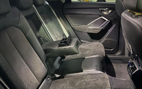 Audi Q3, 2022 год, 2 400 000 рублей, 19 фотография