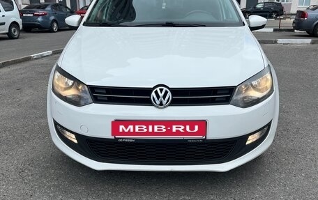 Volkswagen Polo VI (EU Market), 2011 год, 675 000 рублей, 2 фотография