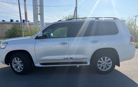 Toyota Land Cruiser 200, 2018 год, 6 800 000 рублей, 2 фотография
