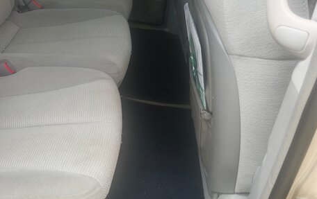 KIA Carnival III, 2007 год, 800 000 рублей, 12 фотография
