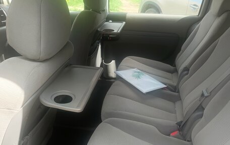 KIA Carnival III, 2007 год, 800 000 рублей, 10 фотография