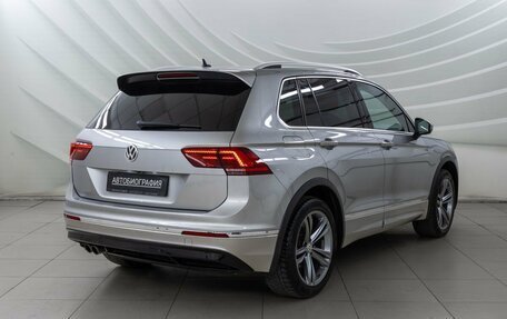 Volkswagen Tiguan II, 2018 год, 2 798 000 рублей, 7 фотография
