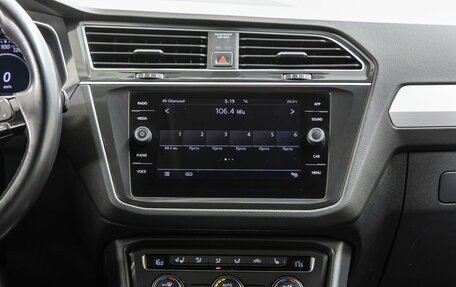 Volkswagen Tiguan II, 2018 год, 2 798 000 рублей, 20 фотография