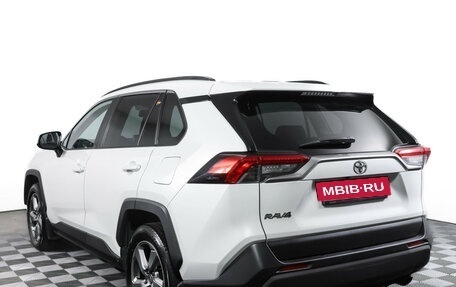 Toyota RAV4, 2021 год, 2 790 000 рублей, 8 фотография