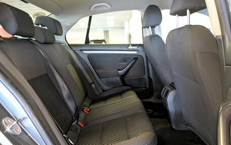 Volkswagen Jetta VI, 2010 год, 699 900 рублей, 12 фотография