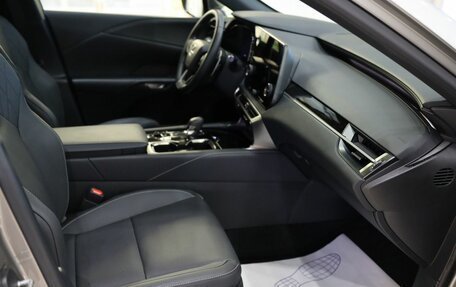 Lexus RX IV рестайлинг, 2024 год, 8 000 000 рублей, 16 фотография
