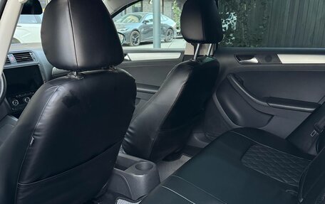Volkswagen Jetta VI, 2013 год, 550 000 рублей, 2 фотография