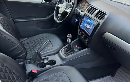 Volkswagen Jetta VI, 2013 год, 550 000 рублей, 14 фотография