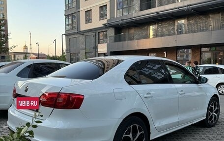 Volkswagen Jetta VI, 2013 год, 550 000 рублей, 8 фотография