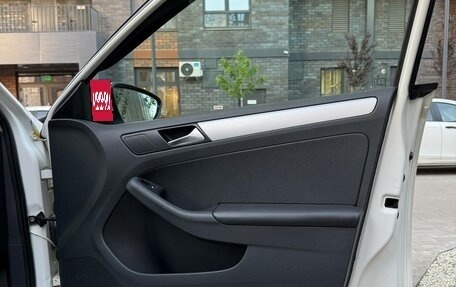 Volkswagen Jetta VI, 2013 год, 550 000 рублей, 11 фотография