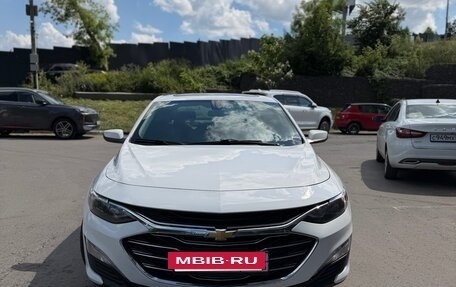 Chevrolet Malibu IX, 2021 год, 1 525 000 рублей, 2 фотография