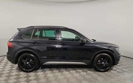 Volkswagen Tiguan II, 2019 год, 2 475 000 рублей, 4 фотография
