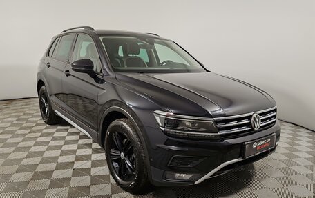Volkswagen Tiguan II, 2019 год, 2 475 000 рублей, 3 фотография