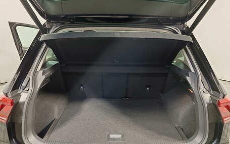 Volkswagen Tiguan II, 2019 год, 2 475 000 рублей, 10 фотография