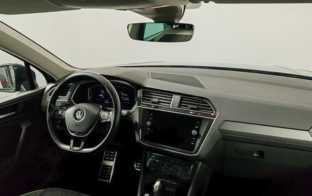 Volkswagen Tiguan II, 2019 год, 2 475 000 рублей, 11 фотография