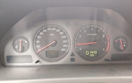 Volvo V70 III рестайлинг, 2002 год, 399 999 рублей, 20 фотография