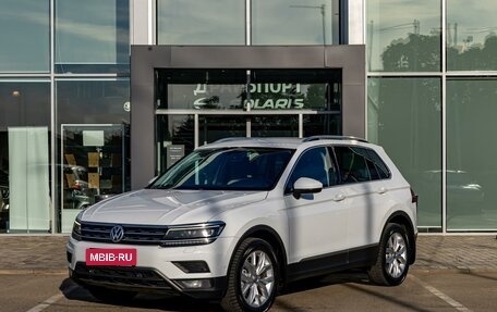 Volkswagen Tiguan II, 2018 год, 2 295 000 рублей, 1 фотография