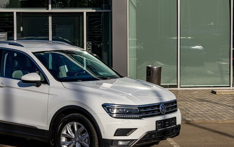 Volkswagen Tiguan II, 2018 год, 2 295 000 рублей, 8 фотография