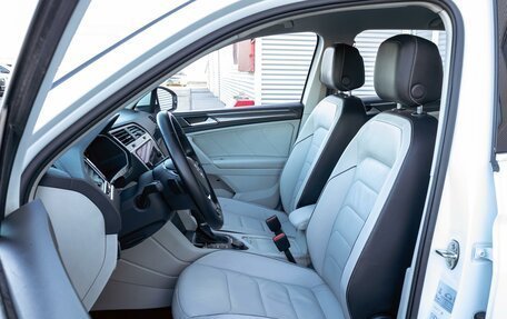 Volkswagen Tiguan II, 2018 год, 2 295 000 рублей, 11 фотография