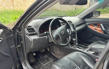 Toyota Camry, 2008 год, 590 000 рублей, 11 фотография