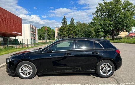 Mercedes-Benz A-Класс, 2018 год, 1 950 000 рублей, 3 фотография