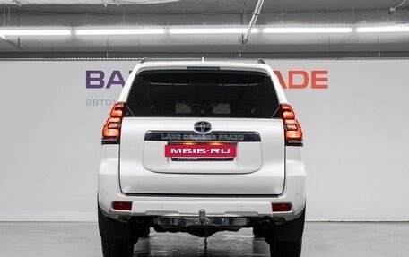 Toyota Land Cruiser Prado 150 рестайлинг 2, 2018 год, 5 990 000 рублей, 7 фотография