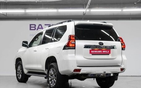 Toyota Land Cruiser Prado 150 рестайлинг 2, 2018 год, 5 990 000 рублей, 8 фотография