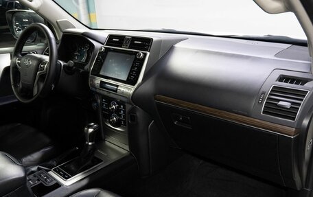 Toyota Land Cruiser Prado 150 рестайлинг 2, 2018 год, 5 990 000 рублей, 19 фотография